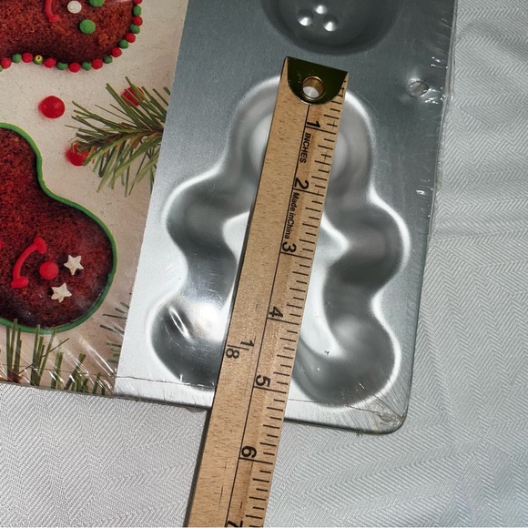 Wilton‎ Mini Gingerbread Boy Cake Pan 1990 New - Picture 8 of 11